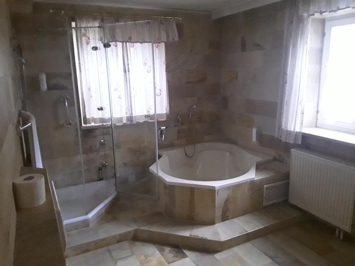 Hotel Feiler Muggendorf  Екстериор снимка